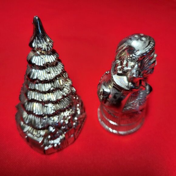 Vintage Silver Santa Claus Christmas Tree Salt and Pepper Shakers - Picture 2 of 12